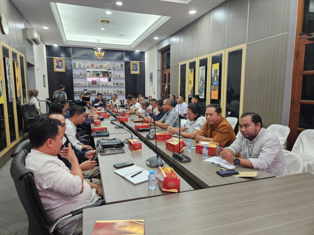 PSB Desak Evaluasi Transportasi Laut Bawean, DPRD Siap Usulkan KMP Drajat Jadi Trayek Reguler